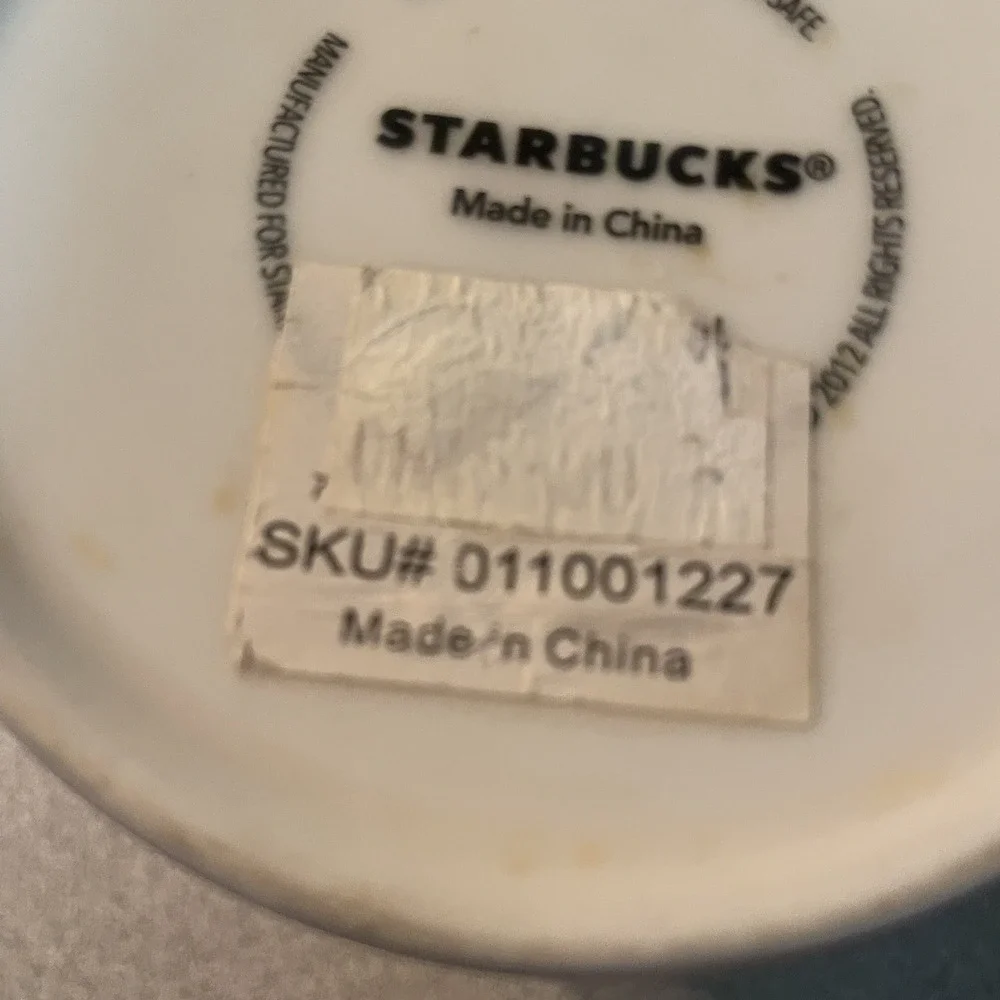 Starbucks Sharjah Rare Global Icon Series Coffee Mug Red Cream UAE 16oz 2011